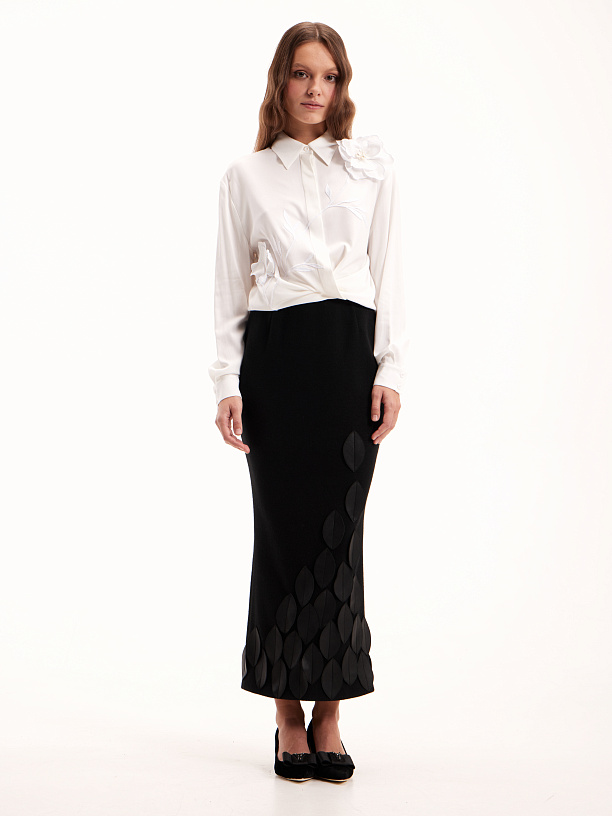 Black knitted skirt