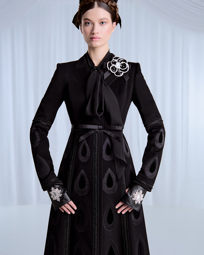 Черное пальто YaninaCouture